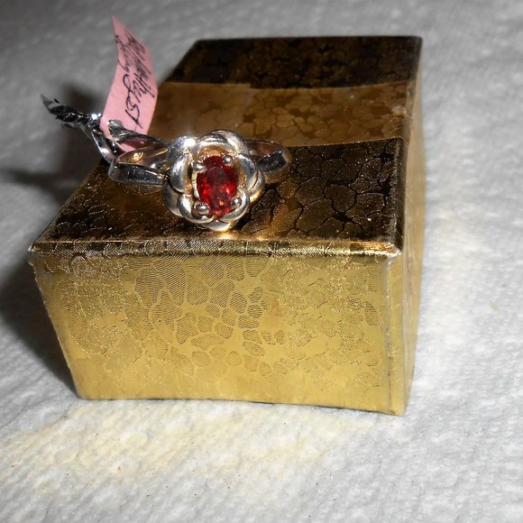 Red Amethyst Ring - Picture 5 of 7